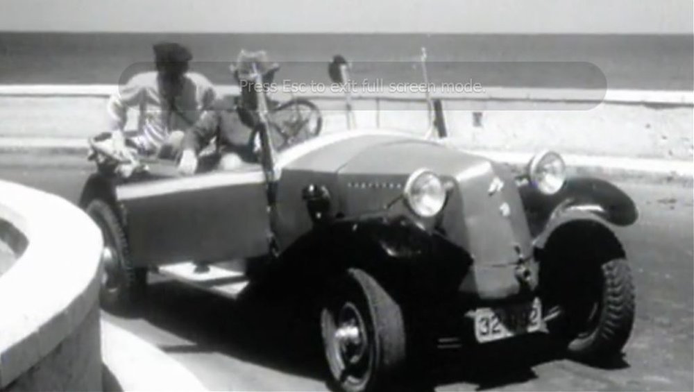 32992 T57 Roadster 1933.jpg