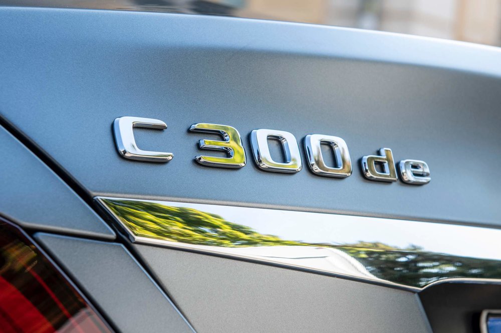 9763b352-mercedes-c300de-37.jpg