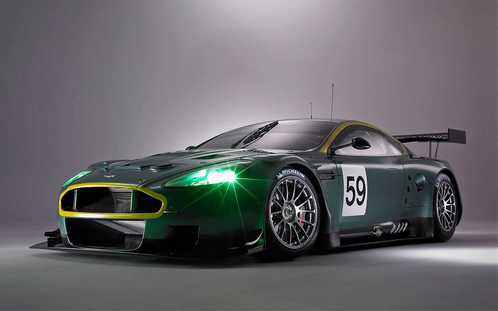 Aston_Martin_DBR9_Racing_Car_2005.jpg