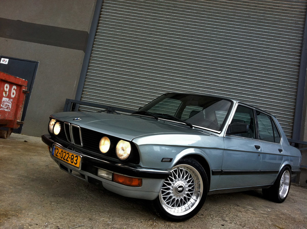 BMW_E28_525i_IMG_0121.jpg.jpg
