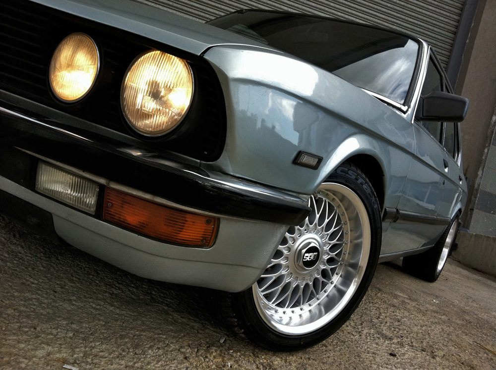 BMW_E28_525i_IMG_0154.jpg.jpg