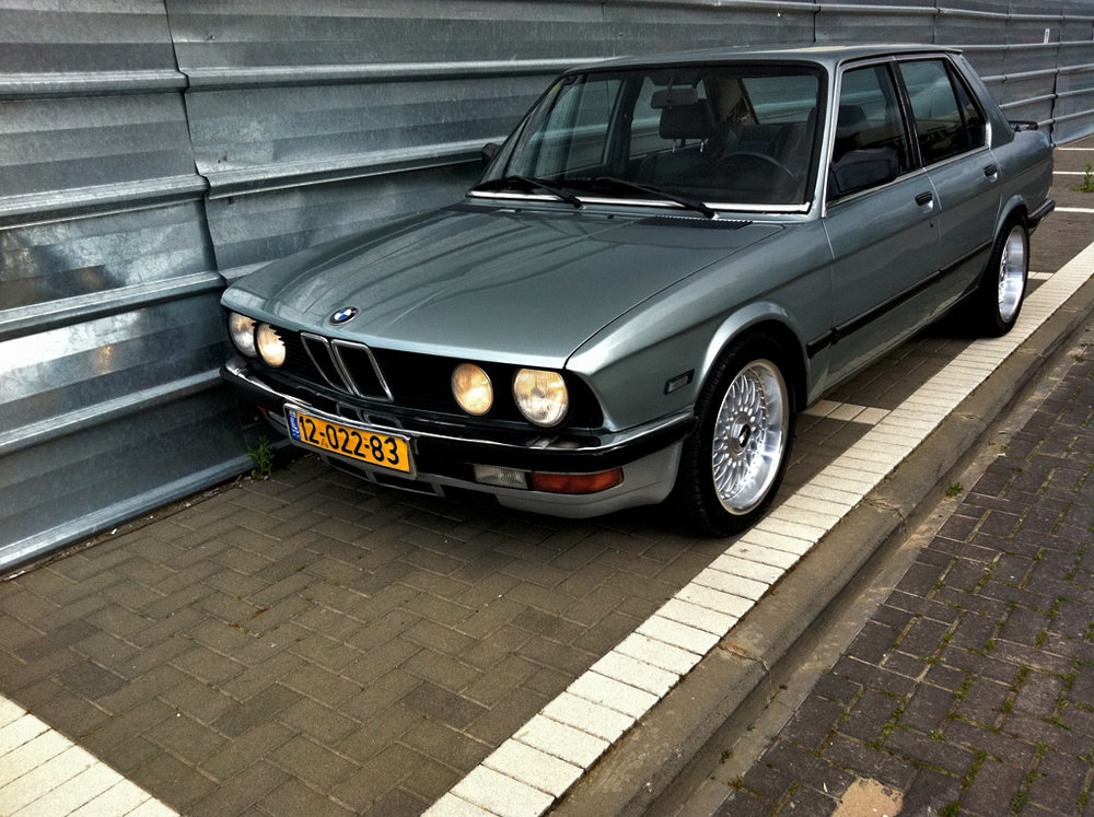 BMW_E28_525i_IMG_0202.jpg.jpg