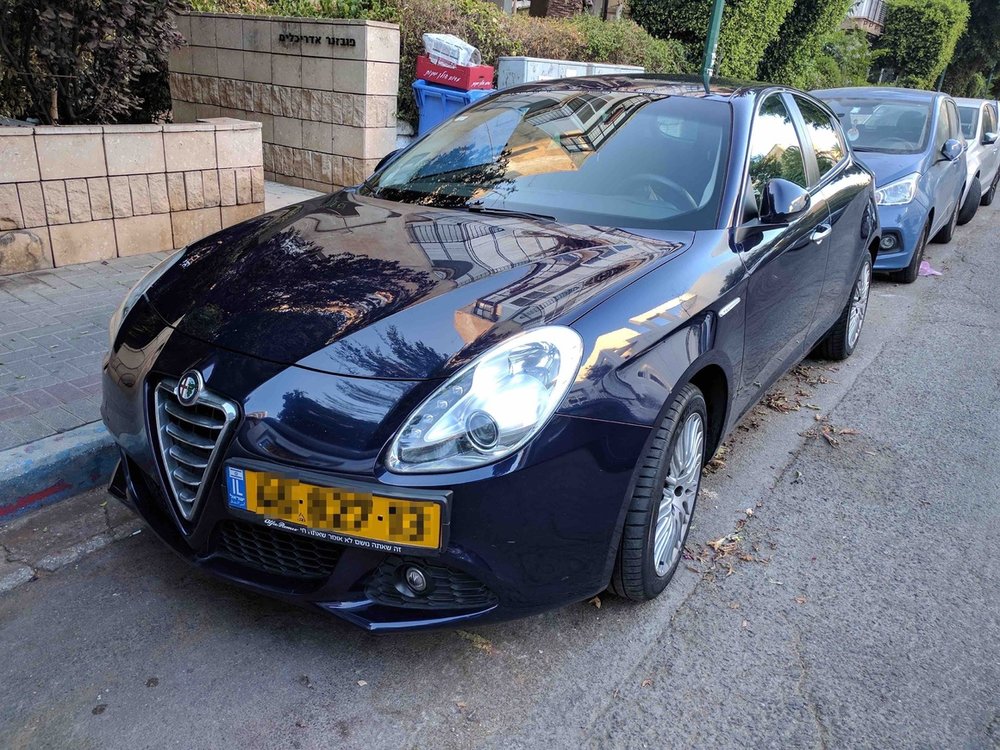 Car1-small.jpg