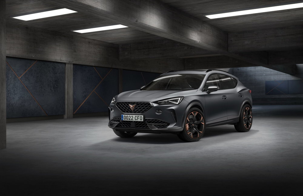 Covers-come-off-the-CUPRA-Formentor_04_HQ.jpg