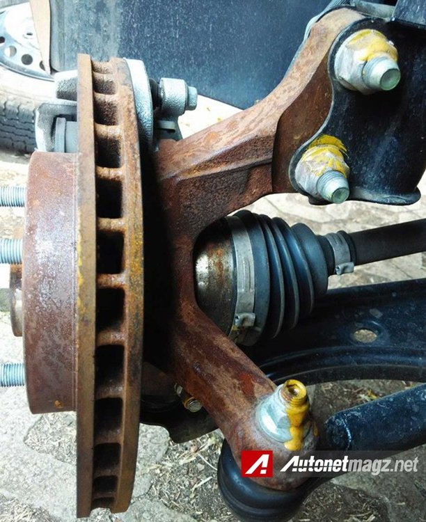 Datsun-GO-Suspension-Knuckle-Rust.jpg