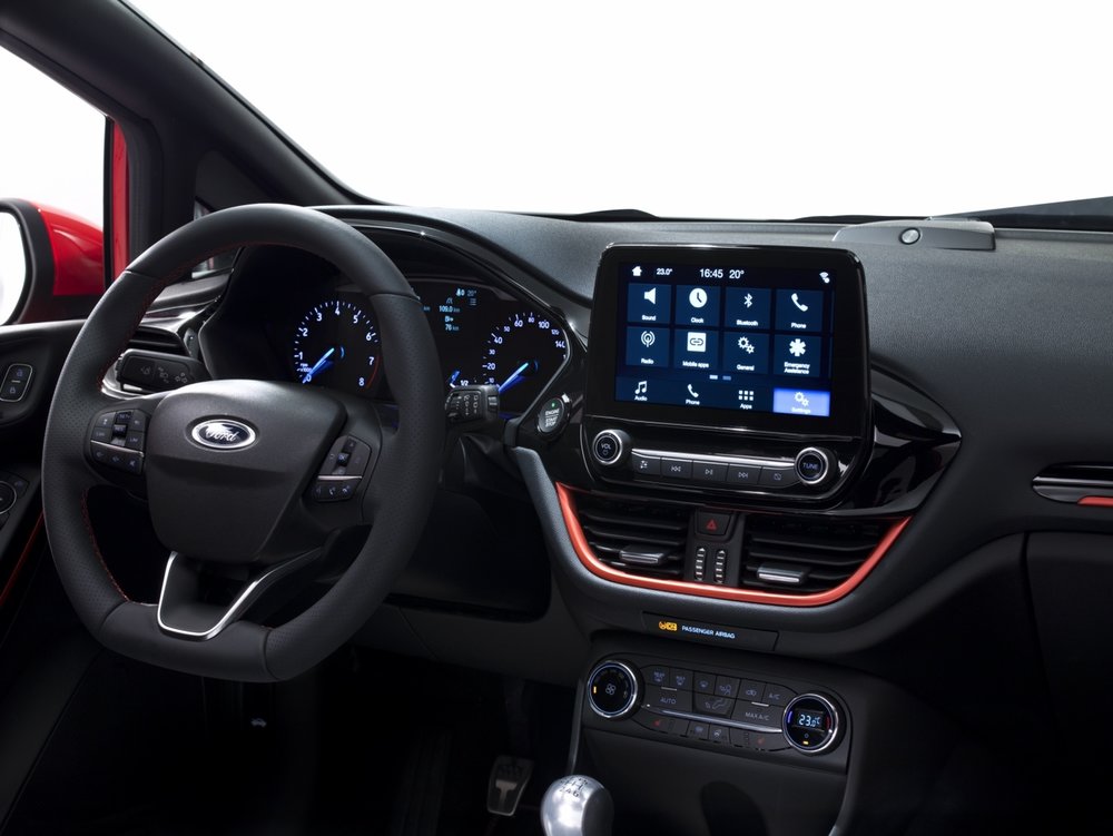 FORD_FIESTA2016_ST-LINE_MIDDLE_CONSOLE_09.jpg