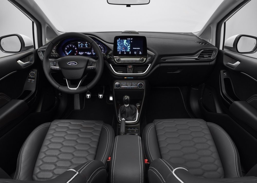 FORD_FIESTA2016_VIGNALE_COCKPIT_03.jpg
