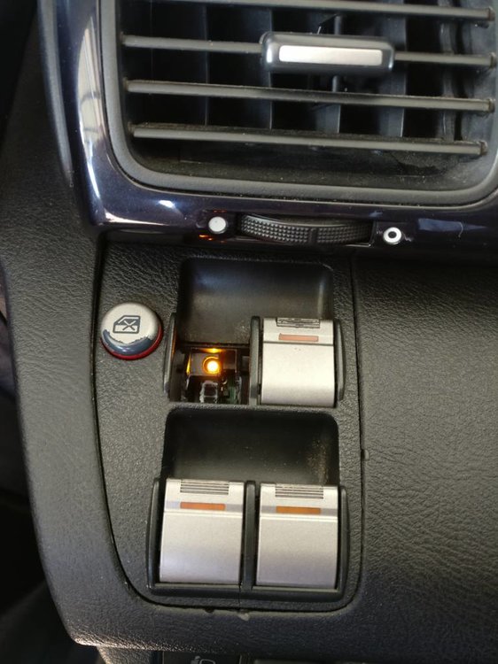HONDA_FRV_WINDOW.jpg