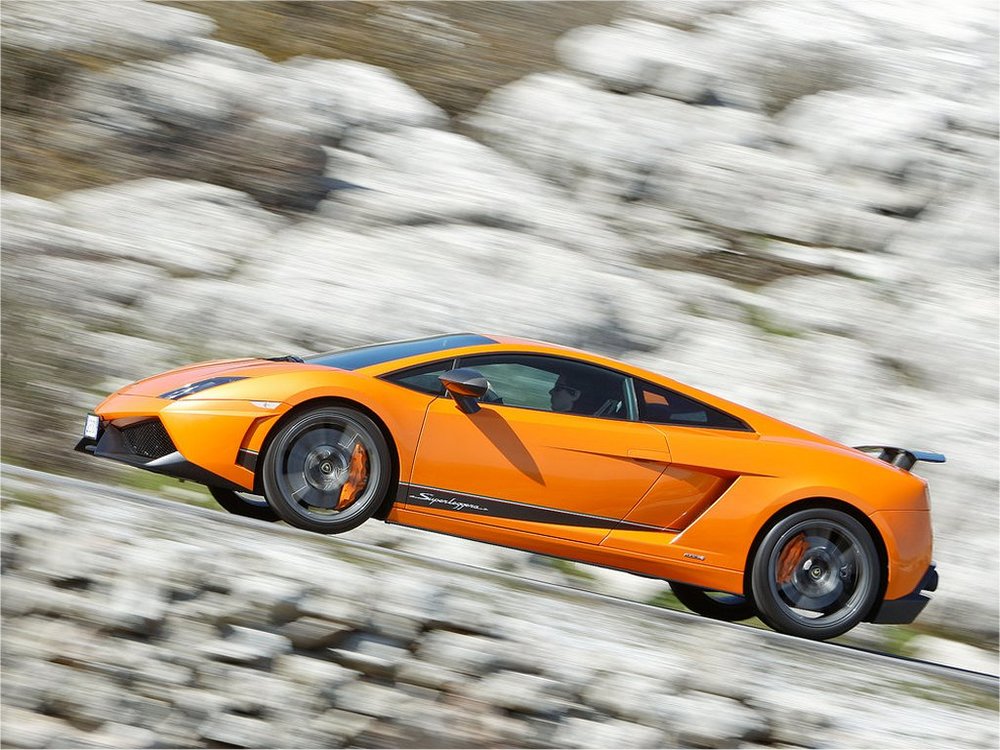 Lambo1.jpg