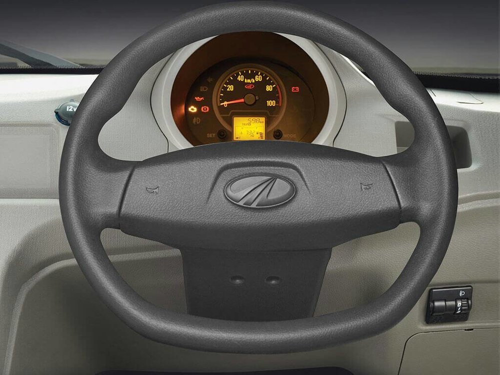 Mahindra-Jeeto-MiniVan-Steering-Wheel.jpg