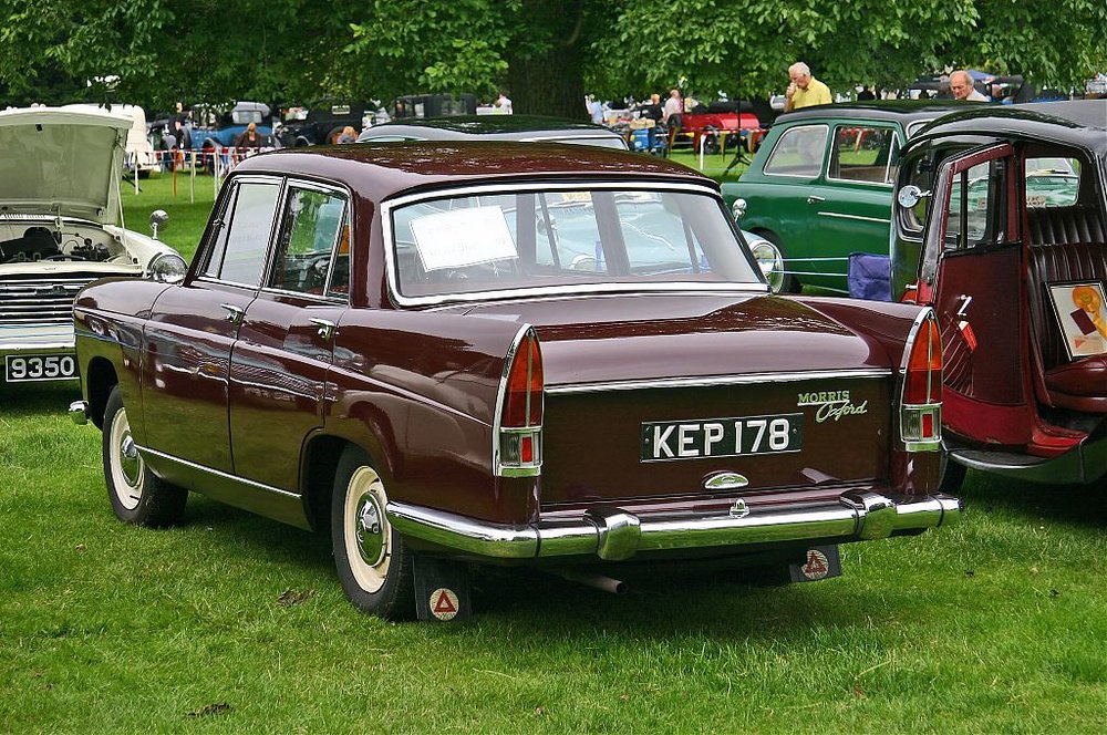 Morris_Oxford_Series_V_rear.jpg