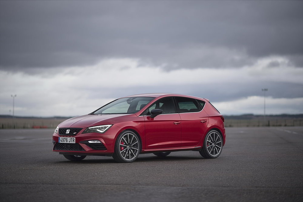 New-SEAT-Leon-Cupra-300-004H.JPG