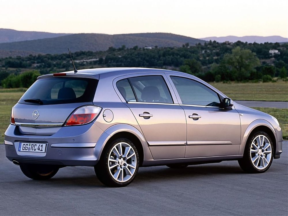 Opel-Astra_mp9_pic_5372.jpg