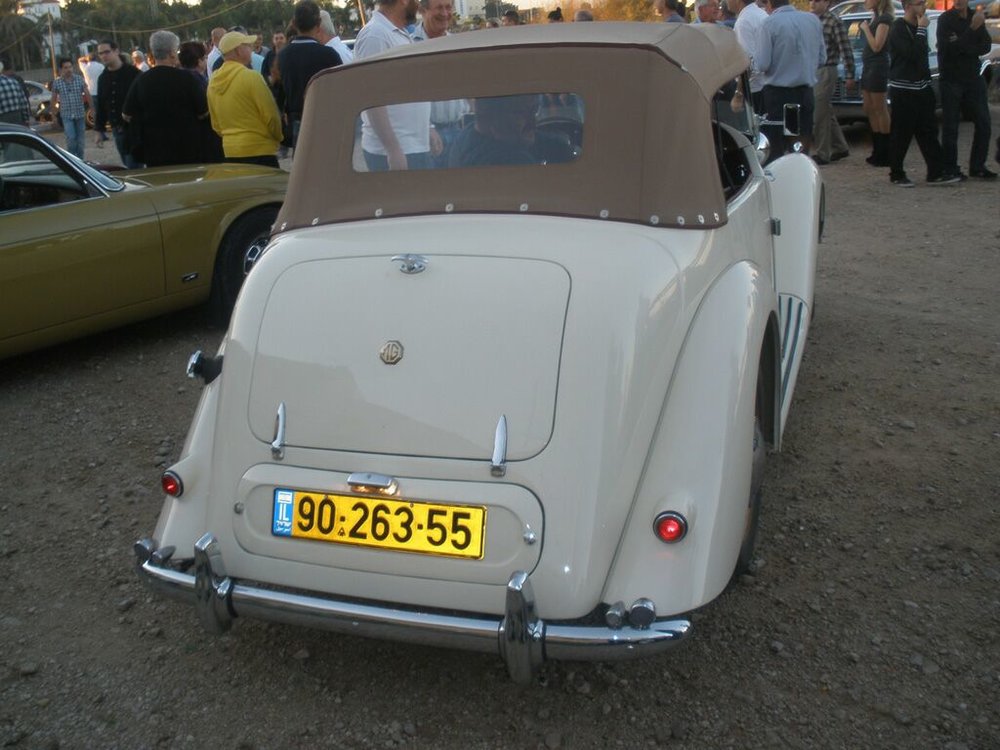 PB304130.JPG