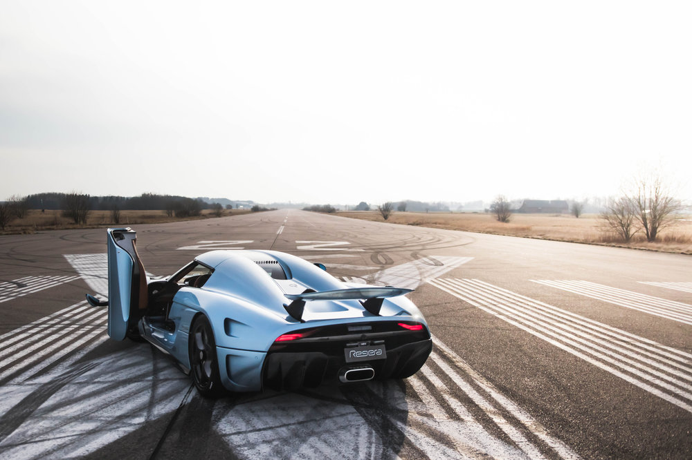 Regera_Airstrip3.jpg