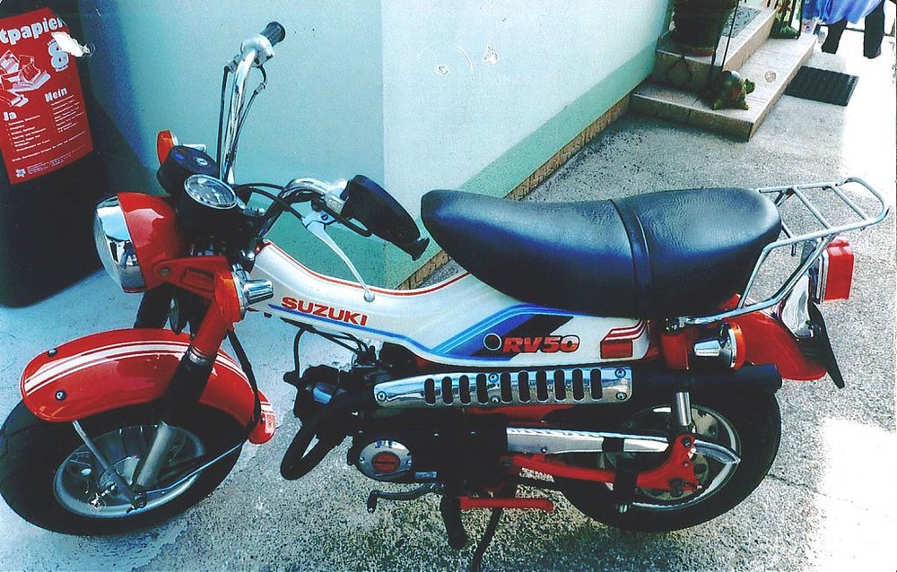 SuzukiRV50.jpg