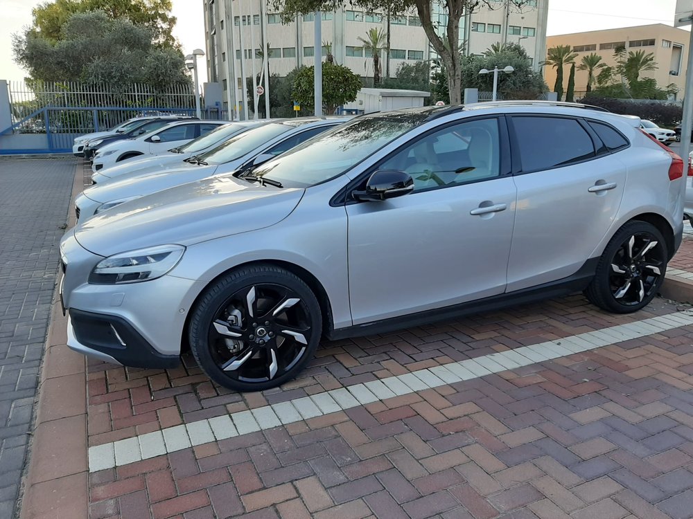 V40CC_2.jpg