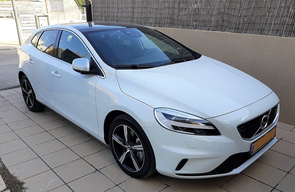 V40_c.jpg