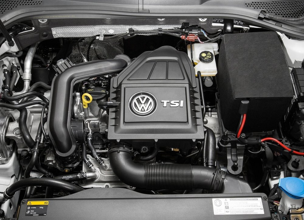 Volkswagen-Golf_TSI_BlueMotion_2015_1600x1200_wallpaper_19.jpg