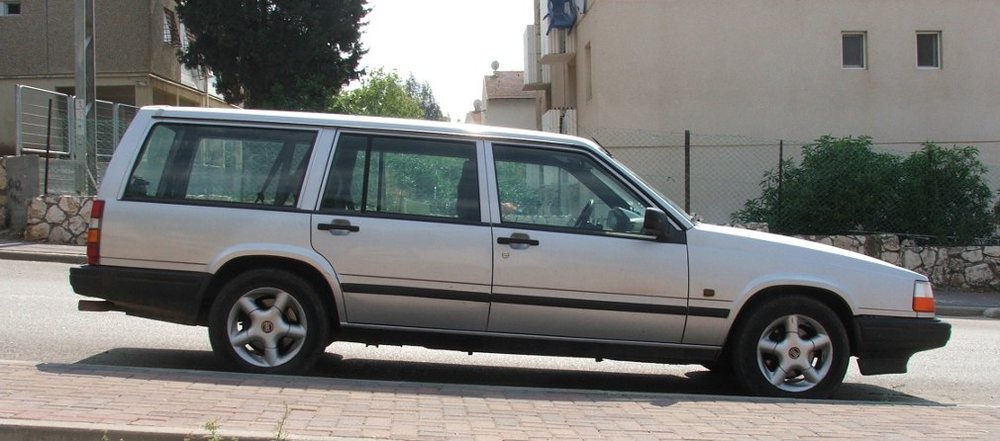 Volvo945_3.JPG