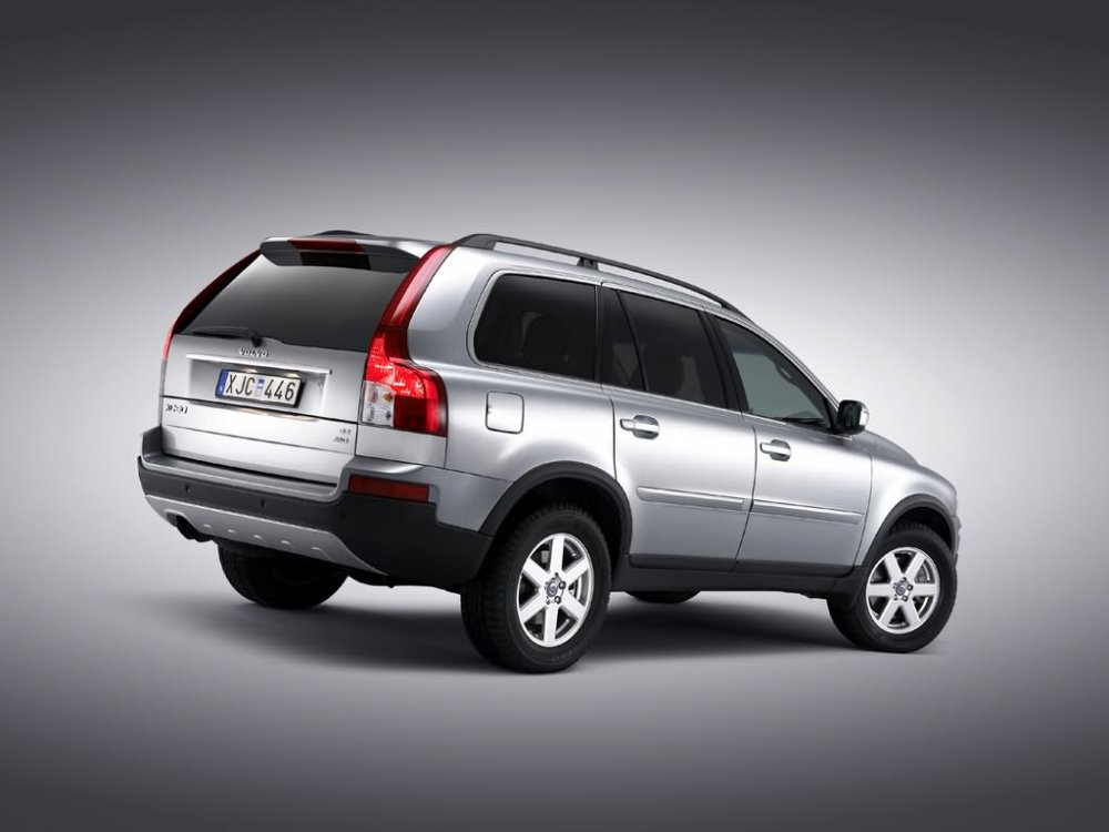 Volvo_XC90_9.jpg