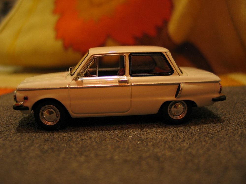 ZAZ_966Side.JPG