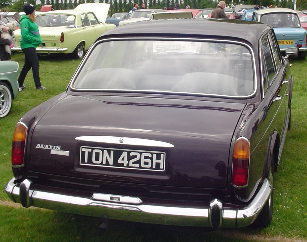 austin-3-litre-4.jpg