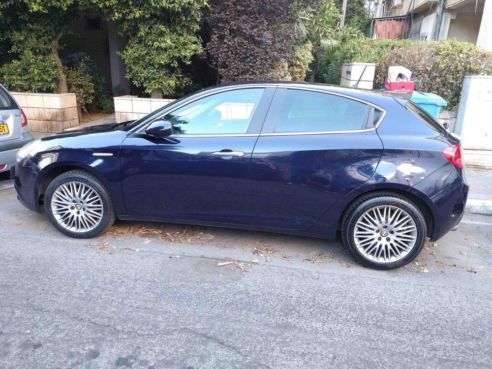 car3-small.jpg