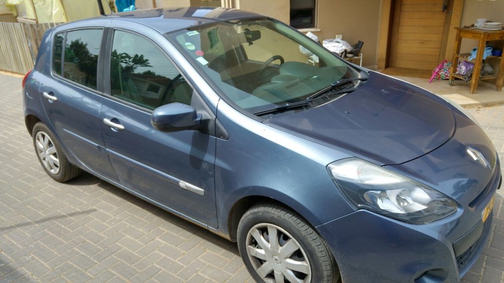 clio1.jpg