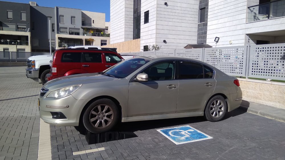 e2c52bb1-ff70-43de-81dd-7307104a2c3e.jpg