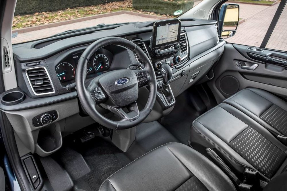 ford_transit_custom_sport_1.jpg