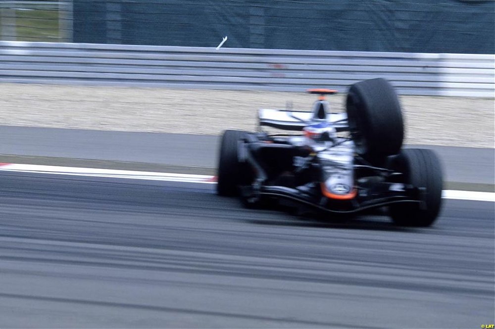 l_05EuropeCrash01-4.jpg