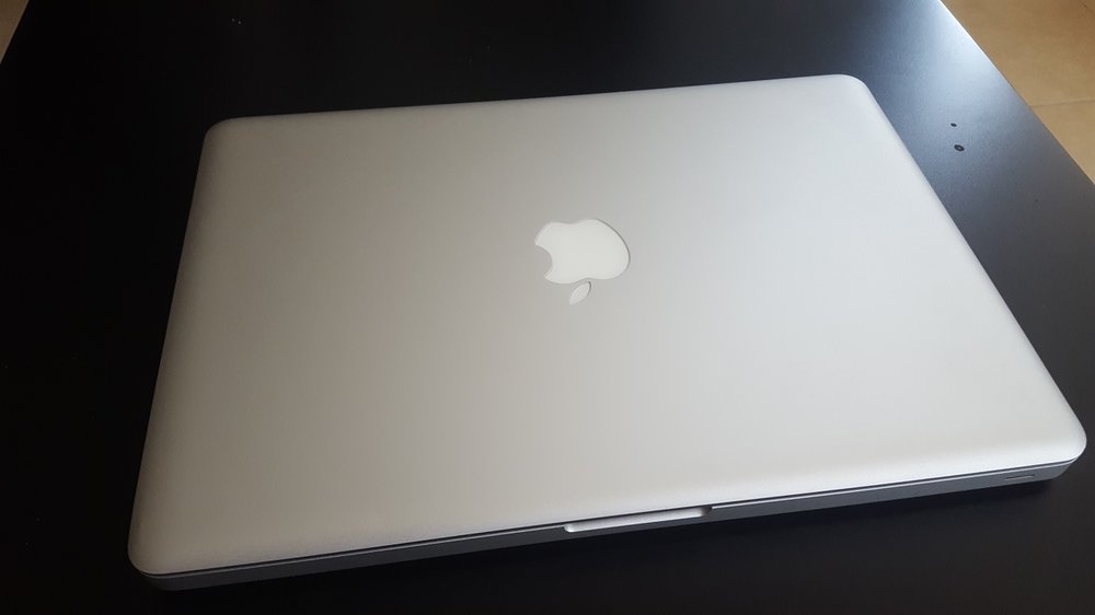 macbook01.jpg