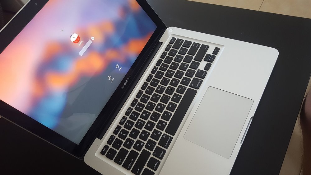 macbook02.jpg