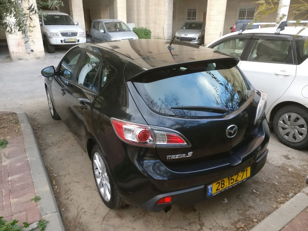 mazda2.jpg