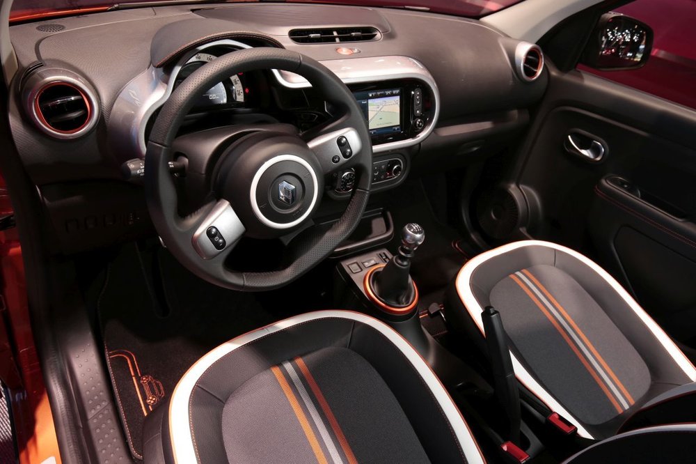 renault-twingo-gt-ac-mondial-paris-2016-11_1.jpg