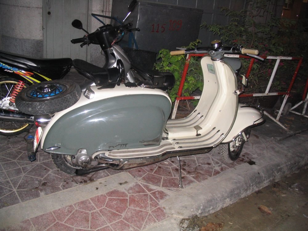 small002.jpg