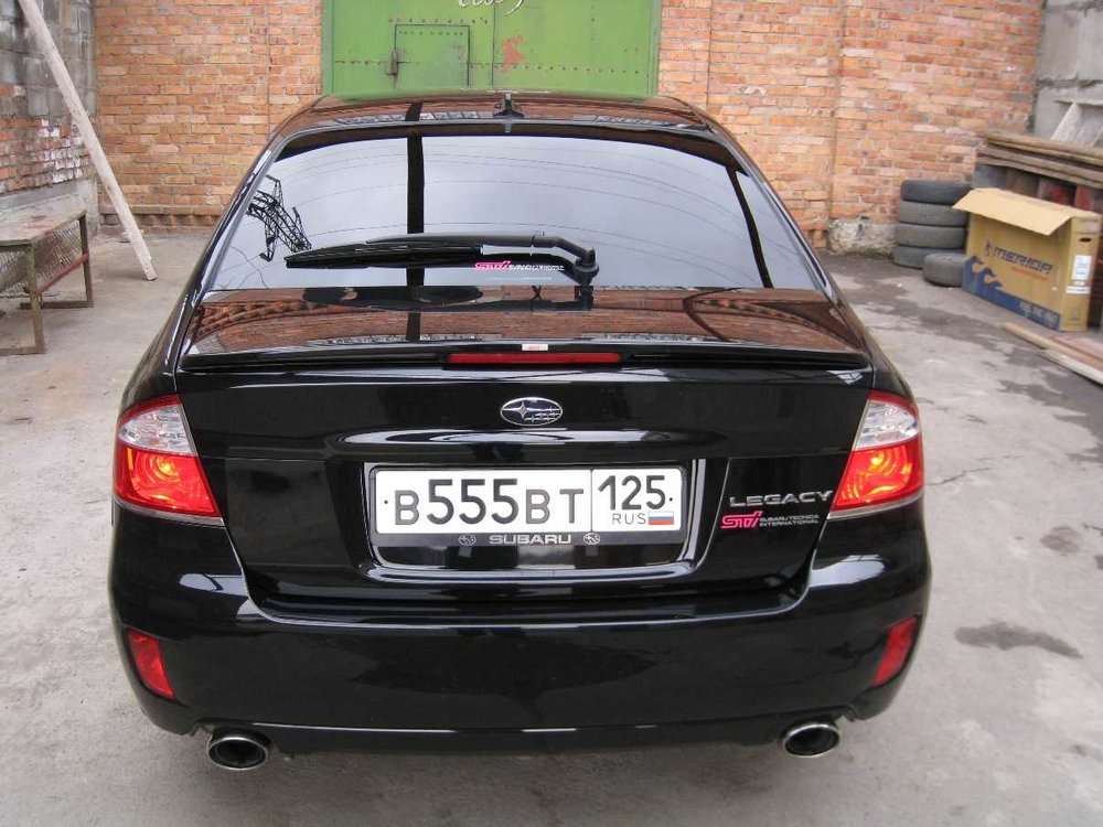 subaru_legacy_b4_a1273190422b3610617_6_orig.jpg