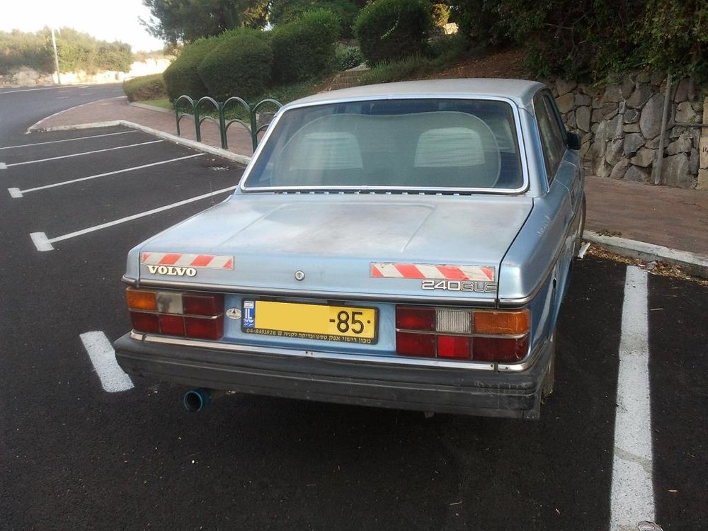 volvo240-2.JPG