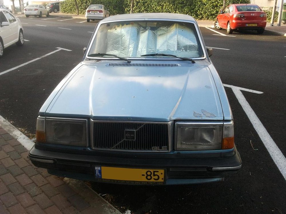 volvo240-3.JPG