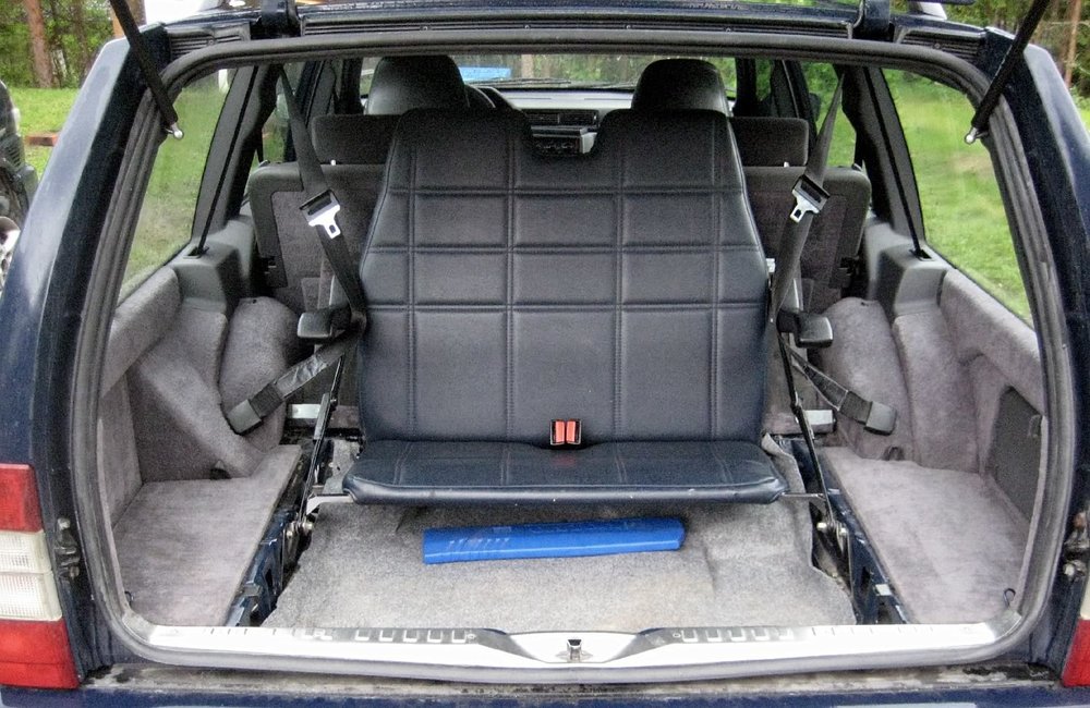 volvo_945_classic_lisapenkki.jpg