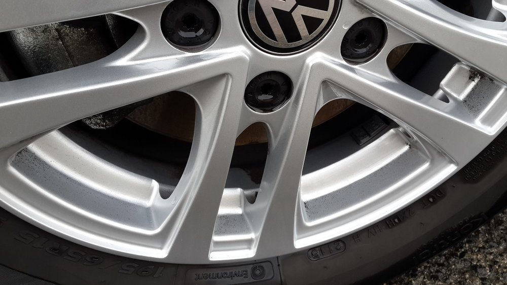 wheel_after_sonax.jpg
