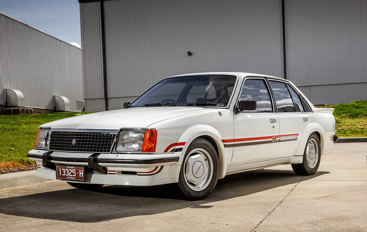 Holden-Commodore-VC-Brock.jpg.3cda2f1ca0b1cf0793ac501b4af6c25a.jpg