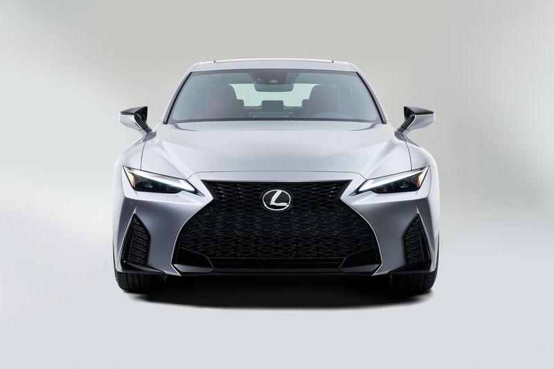 2021-lexus-is-105-1591996090.thumb.jpg.98c44ee5c7432b0134df77e63950417e.jpg