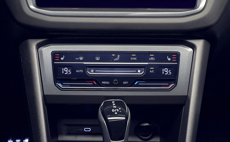 2021-vw-tiguan-fl-1.thumb.jpg.fc4d27c99ca9341700b011e486e43181.jpg