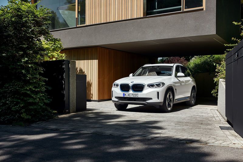P90392979_highRes_the_first_ever_bmw_i.thumb.jpg.623ba628f053206fc642ca38a2fcdc61.jpg
