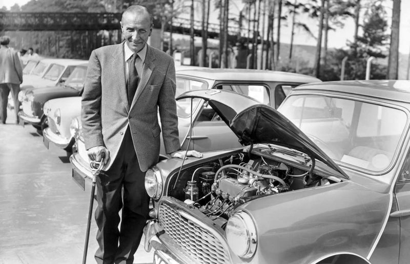 Issigonis-Austin-Seven-press-launch.thumb.jpg.6a5c1a30a0bf51b755ab381f17fad5e9.jpg