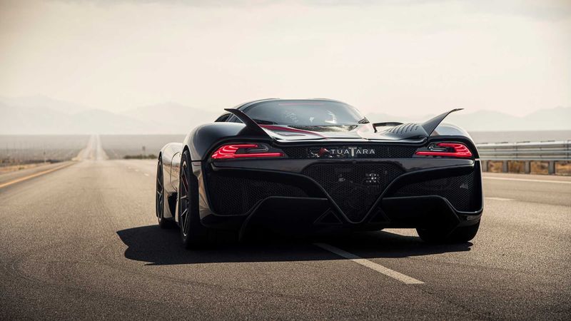 1463254665_ssc-tuatara-becomes-the-fastest-production-car(2).thumb.jpg.049443f4ded1231d7b022d9f23914a80.jpg