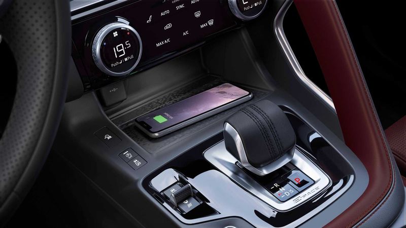 2107481757_jaguar-e-pace-2020-interior(1).thumb.jpg.e4084fee67748e3cc7184d1ba8df933e.jpg