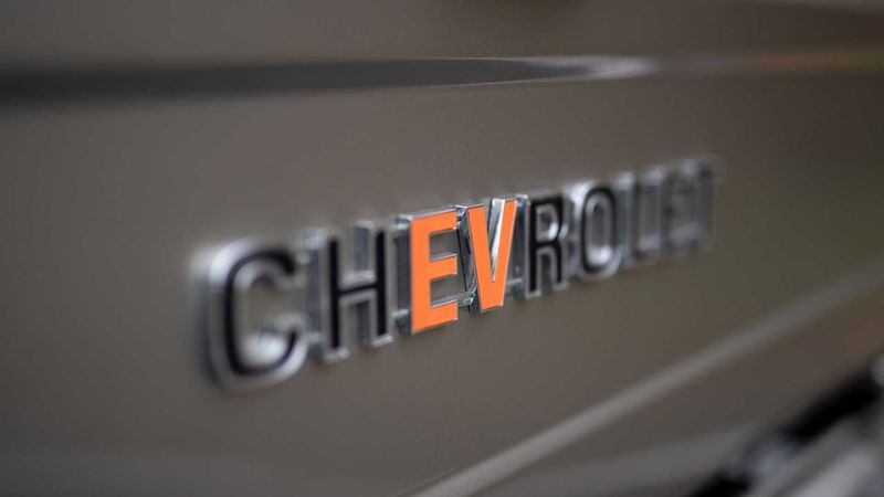 664148086_electric-chvey-k5-blazer(6).thumb.jpg.83b51a6d419f6cebcb410458c4245511.jpg